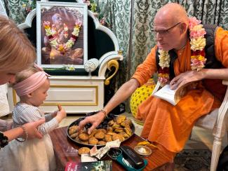 Prasadam distribution in ZHITHOMIR, UKRAINE